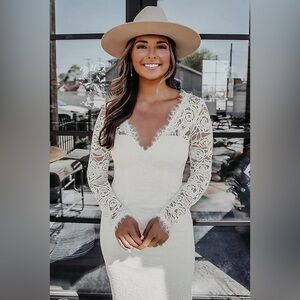 DB STUDIO SZ 10 Ivory Long Sleeve Lace Wedding Dress w/ Tassel Tie STYLE WG4045